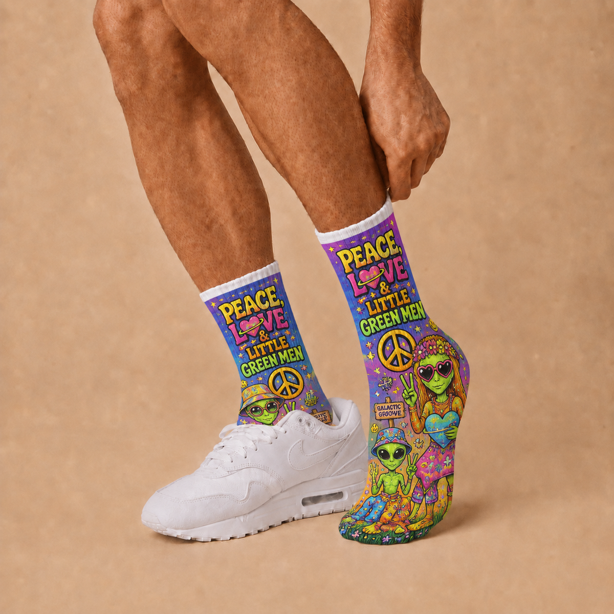 Alien Peace Love socks