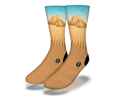 EGYPTIAN PYRAMIDS IN THE DESERT Fun World Socks